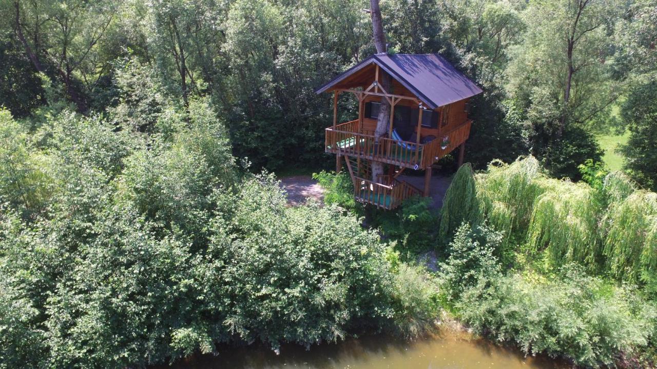 Cuibul Vulturilor - Casuta In Copac Moisei Exterior foto